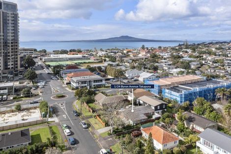Photo of property in 1/24 Byron Avenue, Takapuna, Auckland, 0622