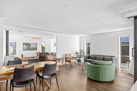 Photo of property in 16 Willoughby Place, Clyde, 9330