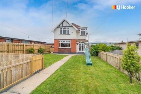 Photo of property in 140 Melbourne Street, South Dunedin, Dunedin, 9012