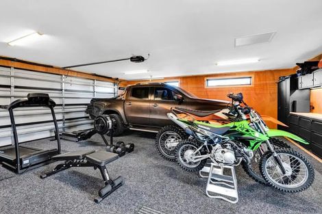 Photo of property in 7 Te Ara Karoiroa Road, Hurford, New Plymouth, 4374