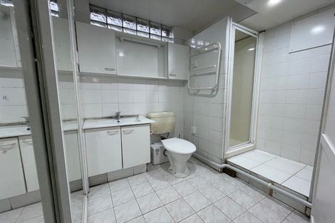 Photo of property in 9 Joshua Place, Weymouth, Auckland, 2103