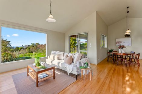 Photo of property in 87 M Greenwood Road, Leigh, 0972