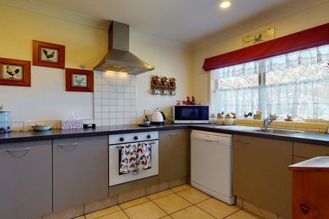 Photo of property in 20 Reeve Street, Levin, 5510