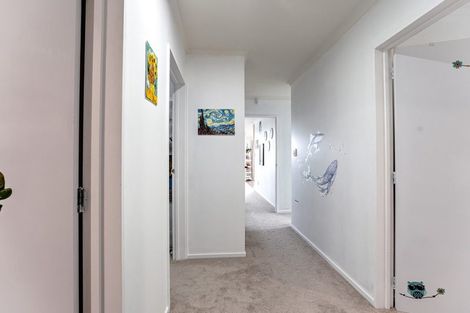 Photo of property in 115c Woodglen Road, Glen Eden, Auckland, 0602