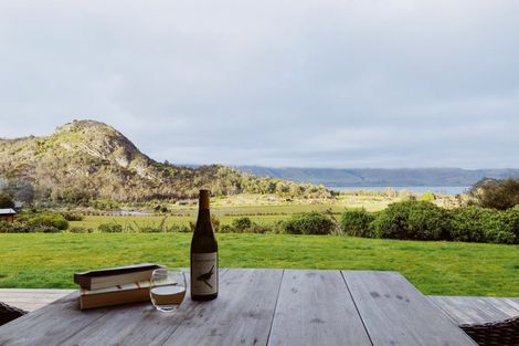 Photo of property in 17 Lookout Drive, Mount Creighton, Queenstown, 9371