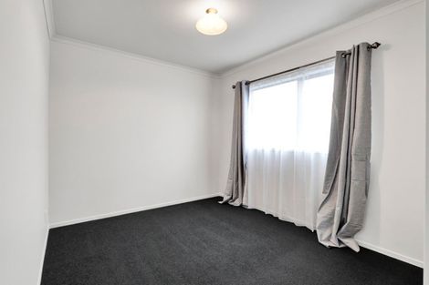 Photo of property in 15b Queens Road, Glen Avon, New Plymouth, 4312