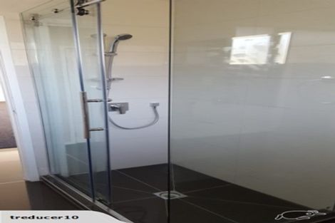 Photo of property in 2/1 Griffen Road, Mount Roskill, Auckland, 1041