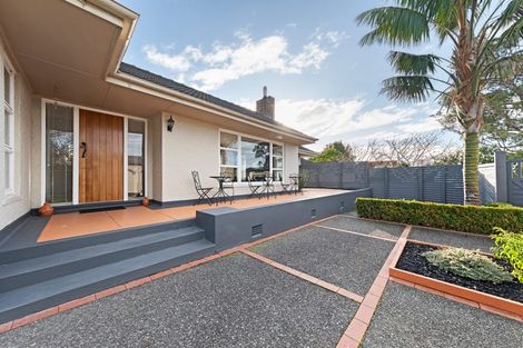 Photo of property in 124 Carrington Street, Lower Vogeltown, New Plymouth, 4310
