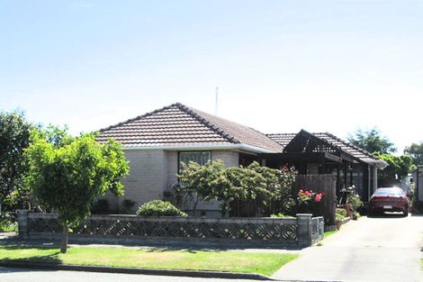 Photo of property in 27 Damien Place, Bromley, Christchurch, 8062