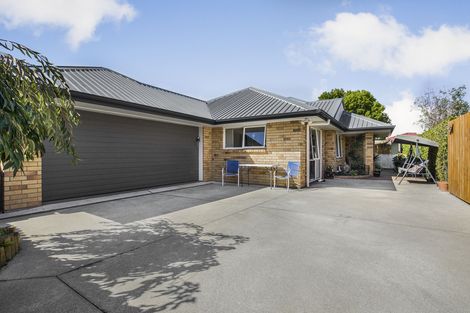 Photo of property in 8 Orakau Road, Mangere East, Auckland, 2024