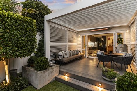 Photo of property in 41a Hackett Street, Saint Marys Bay, Auckland, 1011