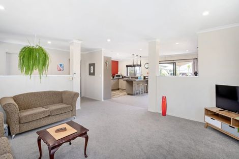 Photo of property in 9 Jacaranda Drive, Whitianga, 3510