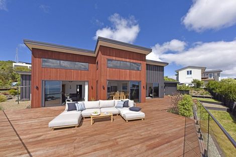 Photo of property in 3 Stoneyridge Close, Mount Pleasant, Christchurch, 8081