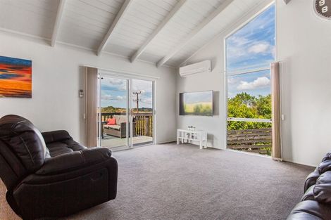 Photo of property in 2 Mabbett Lane, Waimauku, 0883