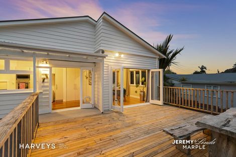 Photo of property in 1/10 Woodglen Road, Glen Eden, Auckland, 0602