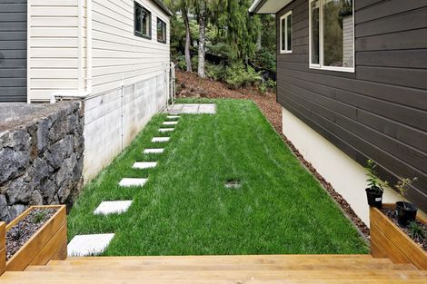 Photo of property in 53a Onedin Place, Titirangi, Auckland, 0604