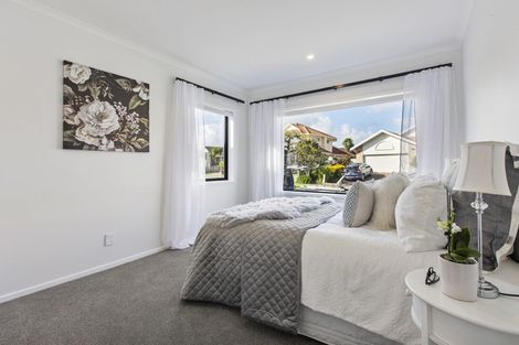 Photo of property in 6 Thirlmere Rise, Northpark, Auckland, 2013