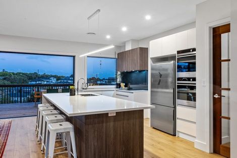 Photo of property in 39 Bayview Park Lane, Orewa, 0931