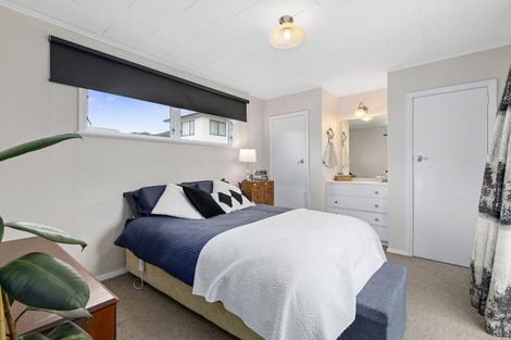 Photo of property in 185 Wainuiomata Road, Wainuiomata, Lower Hutt, 5014