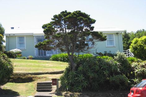 Photo of property in 16 Te Puke Street, Titahi Bay, Porirua, 5022