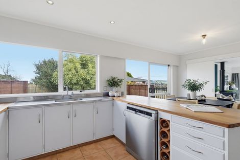 Photo of property in 120 Cambridge Road, Bethlehem, Tauranga, 3110