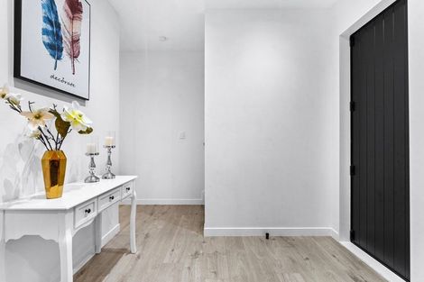 Photo of property in 25 Henriette Place, Totara Park, Auckland, 2105