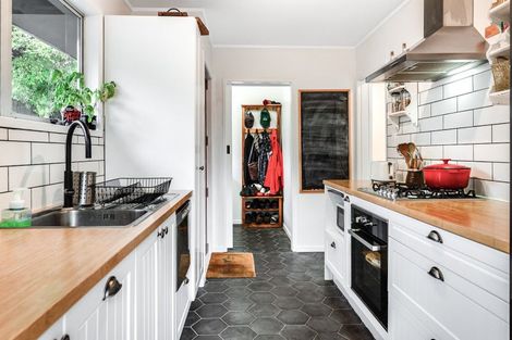 Photo of property in 24 Camden Place, Pukete, Hamilton, 3200