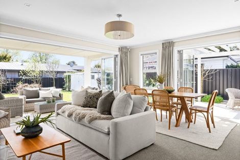 Photo of property in 11 Margaret Avenue, Havelock North, 4130