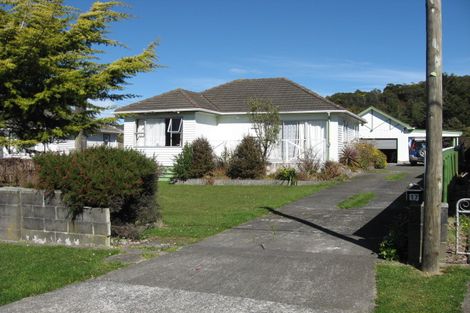 Photo of property in 17 Westminster Road, Wainuiomata, Lower Hutt, 5014