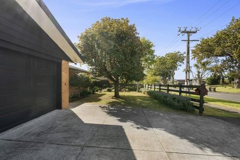 Photo of property in 47 Crawford Avenue, Mangere Bridge, Auckland, 2022