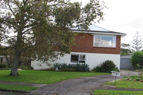 Photo of property in 11 Gulf Crest, Bucklands Beach, Auckland, 2012