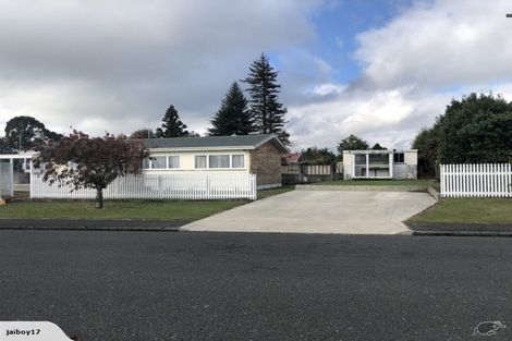 Photo of property in 21 Cochrane Street, Fairy Springs, Rotorua, 3015