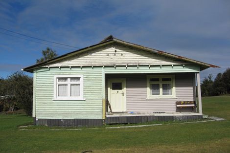 Photo of property in 9 Wellington Street, Taylorville, Greymouth, 7805