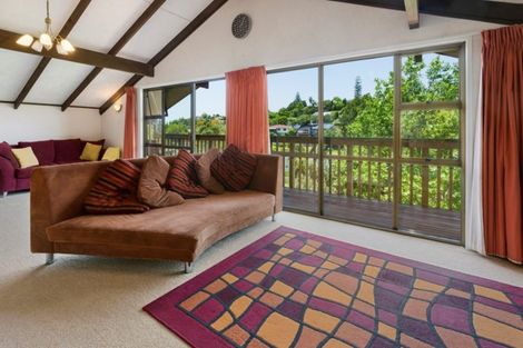 Photo of property in 94 Oaktree Avenue, Browns Bay, Auckland, 0630