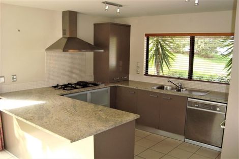 Photo of property in 23 Kittiwake Drive, Schnapper Rock, Auckland, 0632