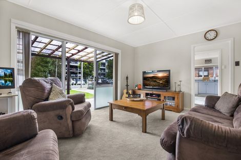 Photo of property in 8 Orakau Road, Mangere East, Auckland, 2024