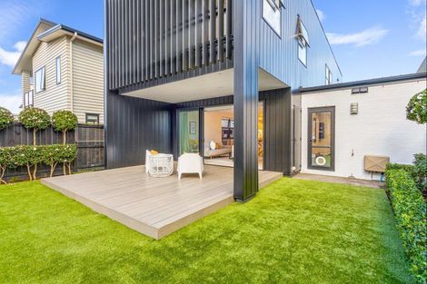 Photo of property in 15 Liquidambar Drive, Hobsonville, Auckland, 0616