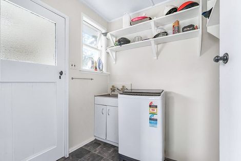 Photo of property in 50 Sare Crescent, Fairfield, Hamilton, 3214