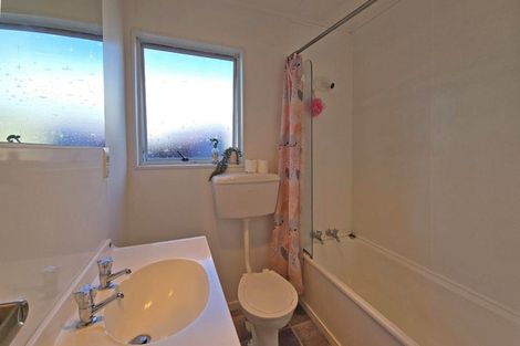 Photo of property in 58 Wynyard Crescent, Tamatea, Napier, 4112