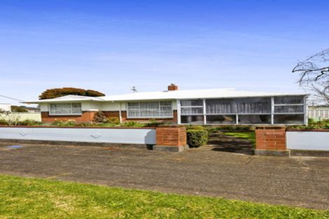 Photo of property in 75 Domett Street, Waitara, 4320