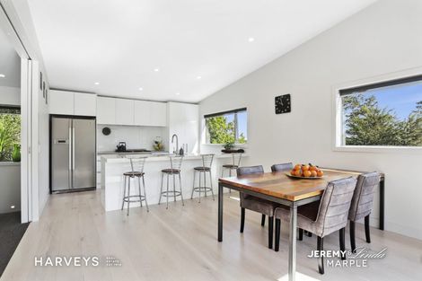 Photo of property in 31c Woodfern Crescent, Titirangi, Auckland, 0604