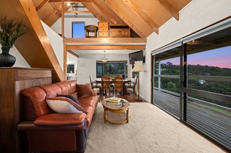 Photo of property in 28 Brick Bay Drive, Sandspit, Warkworth, 0982