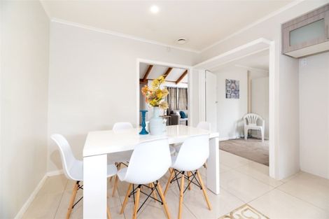 Photo of property in 87 Godley Road, Green Bay, Auckland, 0604