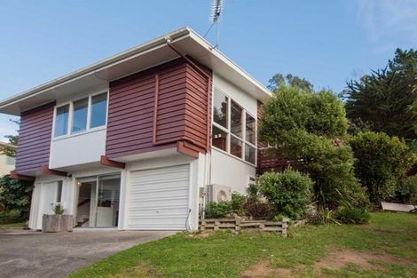 Photo of property in 13 Halswater Drive, Churton Park, Wellington, 6037