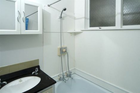 Photo of property in 4/39 Shakespeare Road, Milford, Auckland, 0620