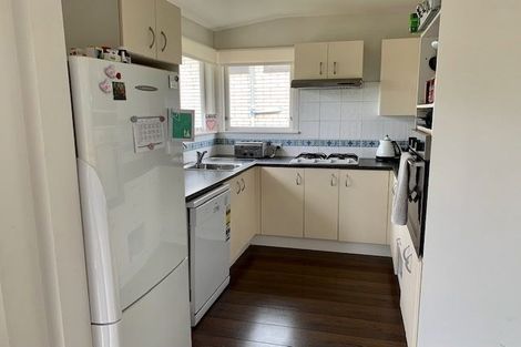 Photo of property in 121 Brian Crescent, Stanmore Bay, Whangaparaoa, 0932