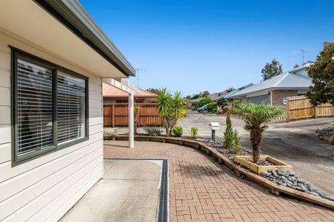 Photo of property in 70 Donald Street, Stanmore Bay, Whangaparaoa, 0932