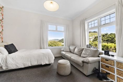 Photo of property in 32 Upper Watt Street, Wadestown, Wellington, 6012