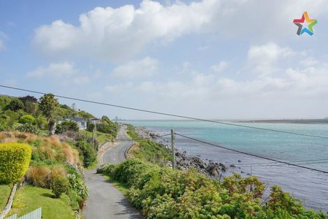 Photo of property in 14 Marine Parade, Bluff, 9814