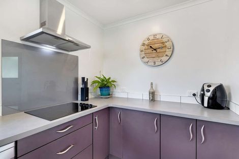 Photo of property in 6 Mahoe Place, Gonville, Whanganui, 4501